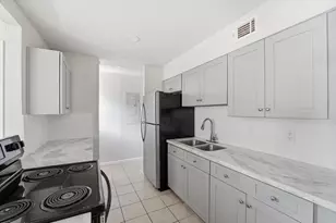 5667 Birchmont Dr, Houston, TX 77091 - Photo 7