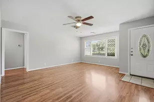 1502 15th Ave N, Texas City, TX 77590 - Photo 3