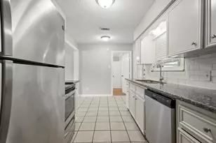 1502 15th Ave N, Texas City, TX 77590 - Photo 7