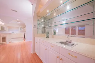 9414 Lerin Ln, Houston, TX 77498 - Photo 11