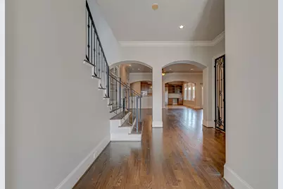 7619 Pine Ridge Terrace Road, Houston, TX 77081 - Photo 3