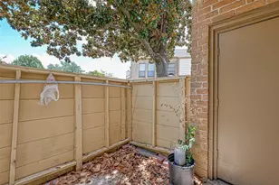 8299 Cambridge St, Houston, TX 77054 - Photo 29
