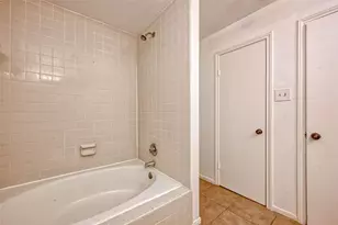 8299 Cambridge St, Houston, TX 77054 - Photo 25