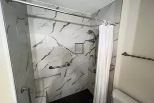 17401 Red Oak Dr, Houston, TX 77090 - Photo 13