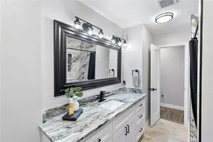 126 Magnolia Point Dr, Houston, TX 77336 - Photo 19