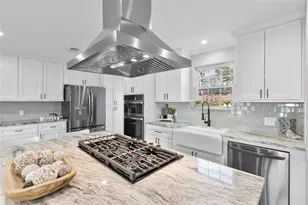 126 Magnolia Point Dr, Houston, TX 77336 - Photo 9