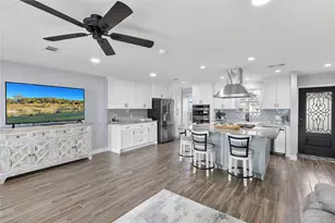 126 Magnolia Point Dr, Houston, TX 77336 - Photo 11