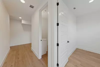20601 Henry Avenue, Lago Vista, TX 78645 - Photo 19