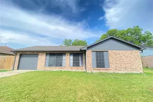 1011 Melford Ave, Pearland, TX 77584 - Photo 1