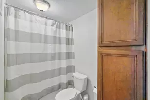 2255 Braeswood Park Dr, Houston, TX 77030 - Photo 11