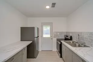 12642 Alice Ln, South Houston, TX 77015 - Photo 5