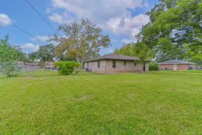 229 Burkett Street, Richwood, TX 77531 - Photo 43