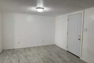 726 W 6th St, Freeport, TX 77541 - Photo 3