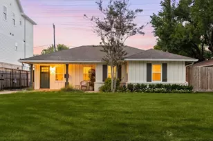 1111 Wynnwood Ln, Houston, TX 77008 - Photo 1