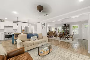 1111 Wynnwood Ln, Houston, TX 77008 - Photo 9