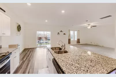 1021 Pin Cherry Lane, Brookshire, TX 77423 - Photo 9