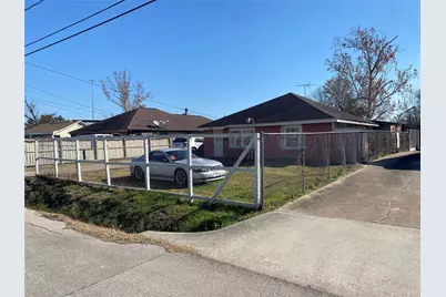 3147 Golfcrest Boulevard, Houston, TX 77087 - Photo 1