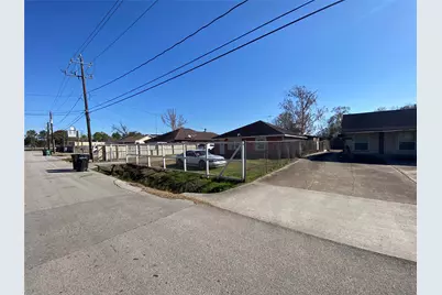 3147 Golfcrest Boulevard, Houston, TX 77087 - Photo 21