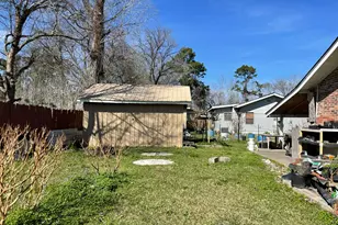1825 Isom St, Houston, TX 77039 - Photo 9