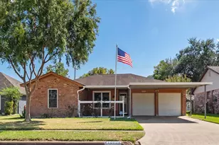 1209 E Brown Ln, Deer Park, TX 77536 - Photo 1