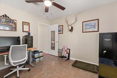 1209 E Brown Lane, Deer Park, TX 77536 - Photo 17