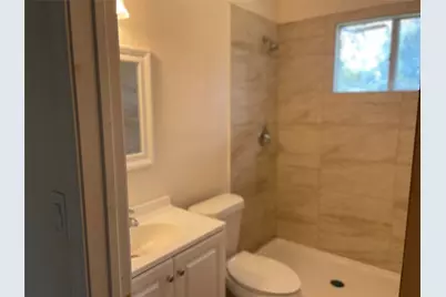 8166 Oak Knoll Lane, Houston, TX 77028 - Photo 7