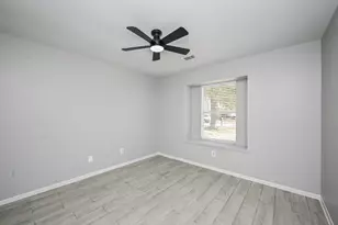 23019 Bridgewater Dr, Houston, TX 77373 - Photo 11