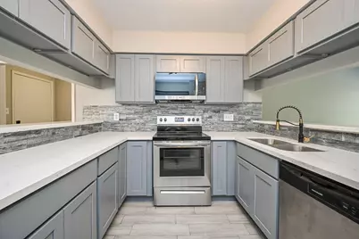 23019 Bridgewater Drive, Houston, TX 77373 - Photo 5