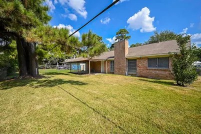 23019 Bridgewater Drive, Houston, TX 77373 - Photo 15