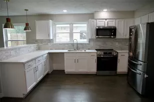 306 Maple Leaf St, League City, TX 77573 - Photo 5