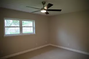 306 Maple Leaf St, League City, TX 77573 - Photo 13