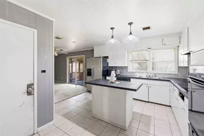 1015 Layman Street, La Marque, TX 77568 - Photo 9