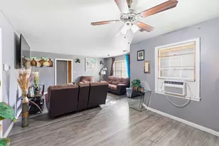 1015 Layman St, La Marque, TX 77568 - Photo 7