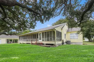 7414 Ocean Dr, Beach City, TX 77523 - Photo 9