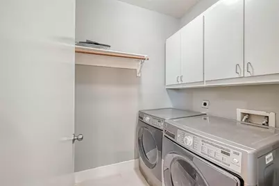 9701 Marlive Lane, Houston, TX 77025 - Photo 11