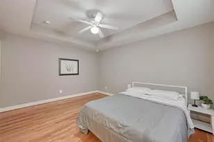 9701 Marlive Ln, Houston, TX 77025 - Photo 15