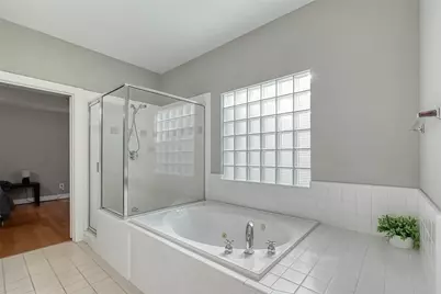 9701 Marlive Lane, Houston, TX 77025 - Photo 21