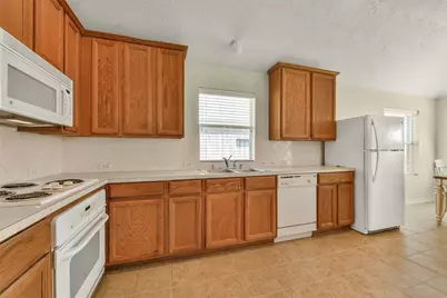 5707 Emerald Brook Lane, League City, TX 77573 - Photo 9