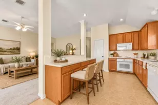 5707 Emerald Brook Ln, League City, TX 77573 - Photo 5