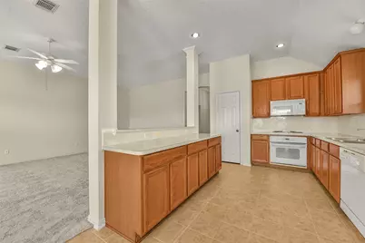 5707 Emerald Brook Lane, League City, TX 77573 - Photo 11