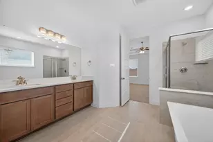 13613 Windward Mist Dr, Texas City, TX 77568 - Photo 31