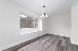 2106 Endicott Ln, Sugar Land, TX 77478 - Photo 9