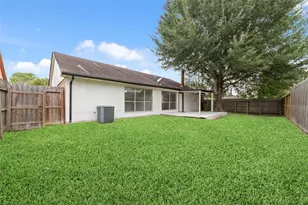 2106 Endicott Ln, Sugar Land, TX 77478 - Photo 5