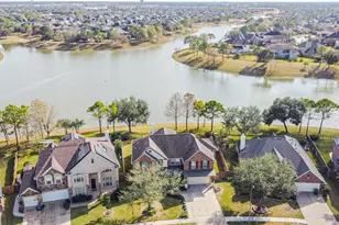 2315 Bending Spring Dr, Pearland, TX 77584 - Photo 1