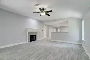 6 S Bristol Gate Pl, The Woodlands, TX 77380 - Photo 9