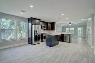 6 S Bristol Gate Pl, The Woodlands, TX 77380 - Photo 15