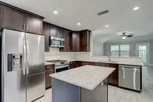 6 S Bristol Gate Pl, The Woodlands, TX 77380 - Photo 13