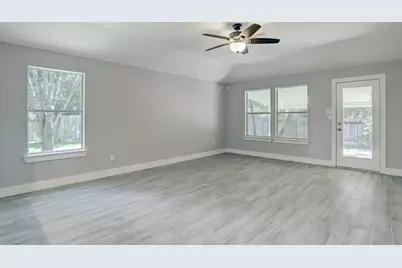 6 S Bristol Gate Place, The Woodlands, TX 77380 - Photo 7