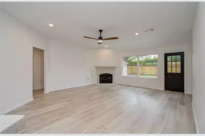 2030 Creek Shore Lane, Pearland, TX 77581 - Photo 19