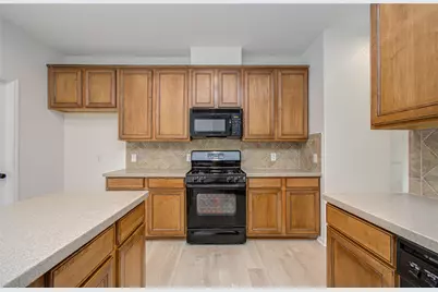 2030 Creek Shore Lane, Pearland, TX 77581 - Photo 13